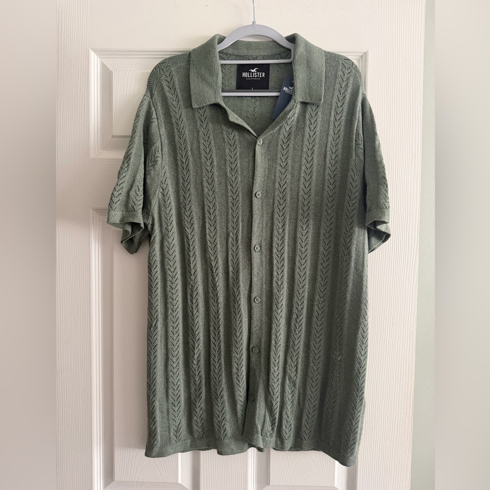 Hollister Olive Green Knit Short Sleeve Button-Down Shirt